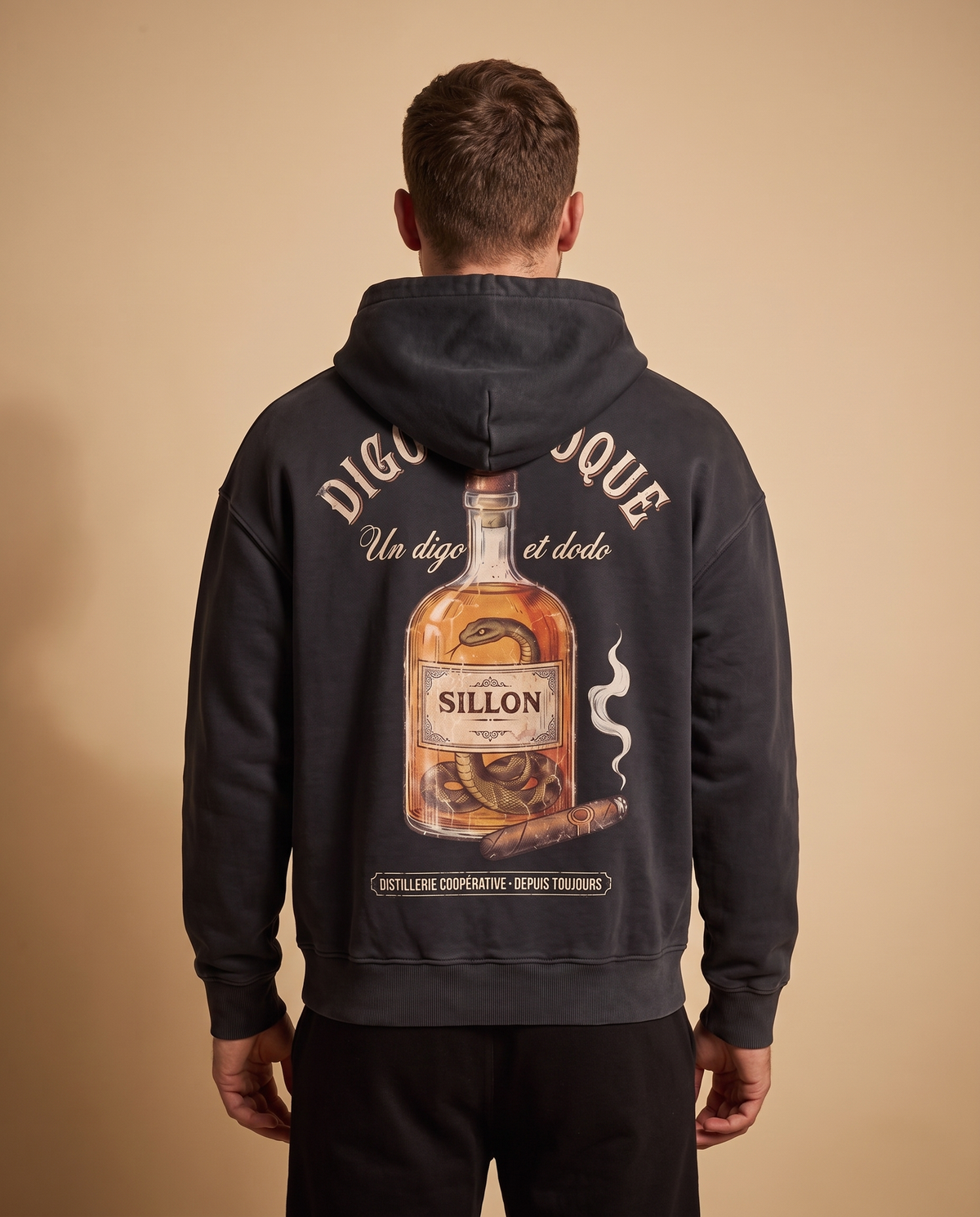 Hoodie lourd « Digo d'époque » — noir délavé