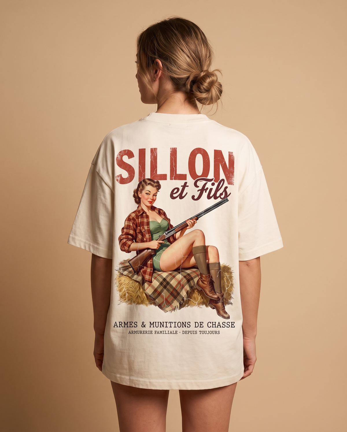 Tee lourd « Sillon & Fils » — écru — porté femme de dos