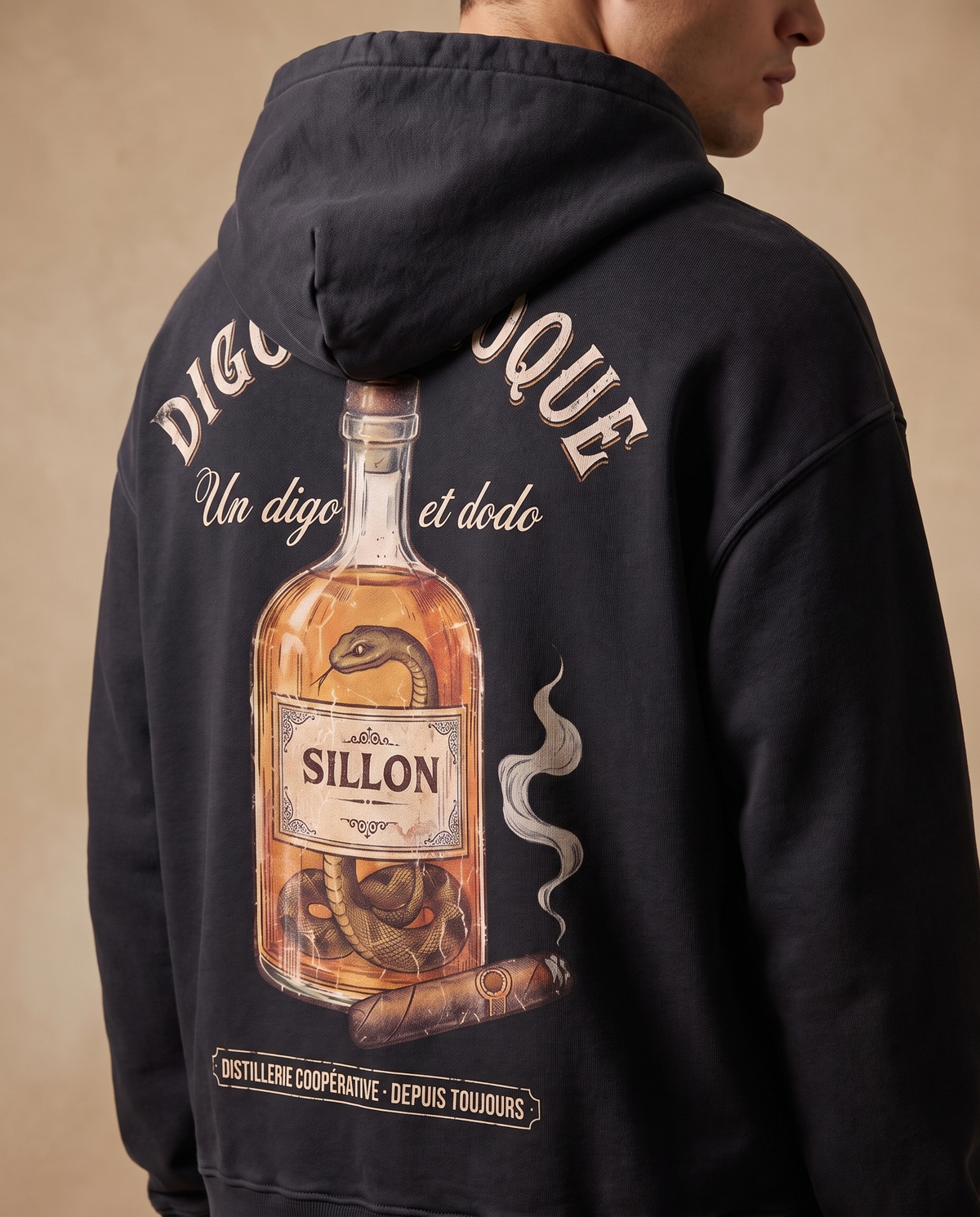 Hoodie lourd « Digo d'époque » — noir délavé