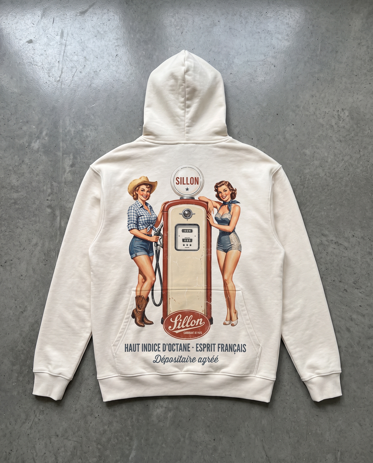 Hoodie lourd « Station Sillon » — écru — flatlay dos béton ciré
