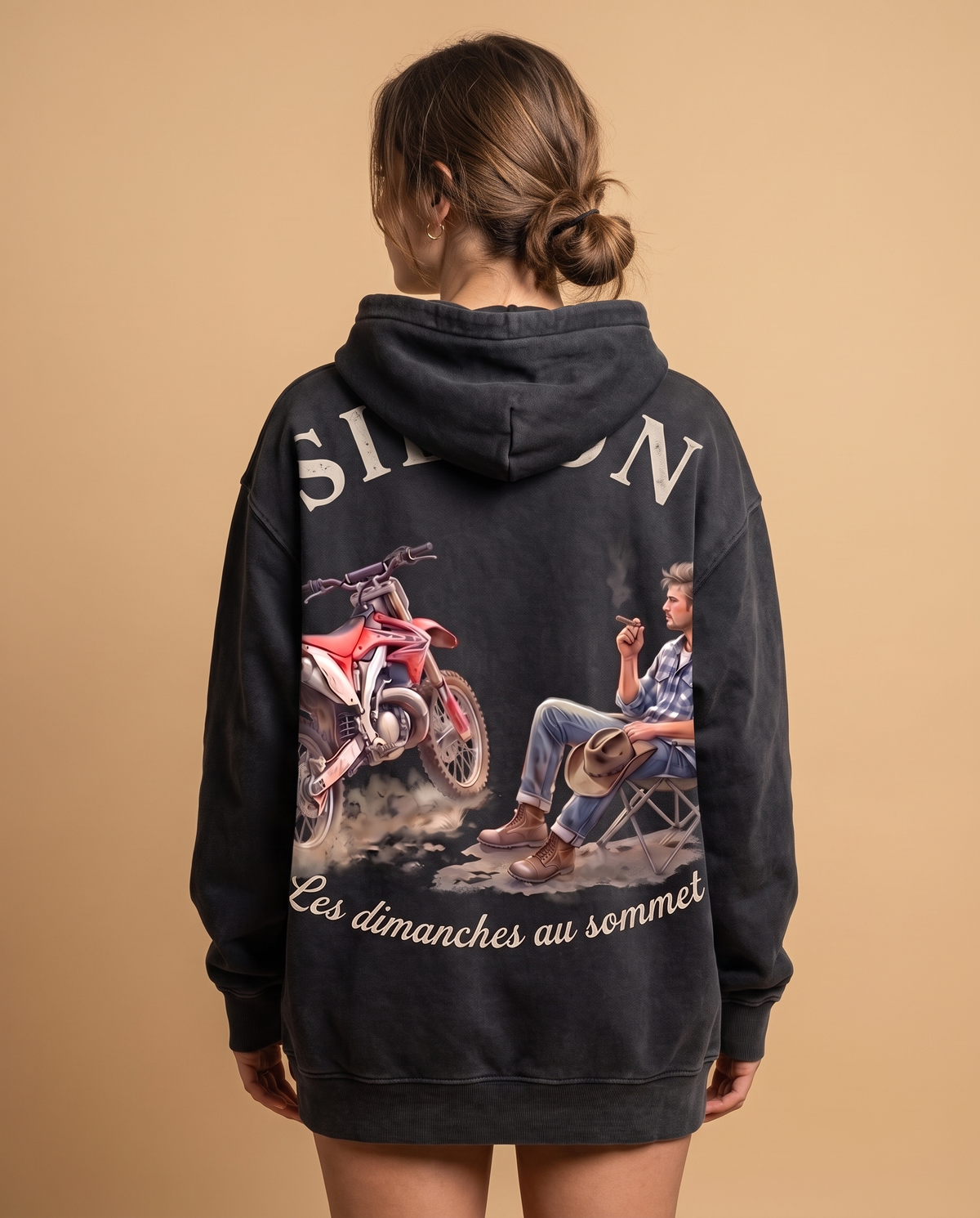 Hoodie lourd « Les Dimanches au sommet » — noir délavé