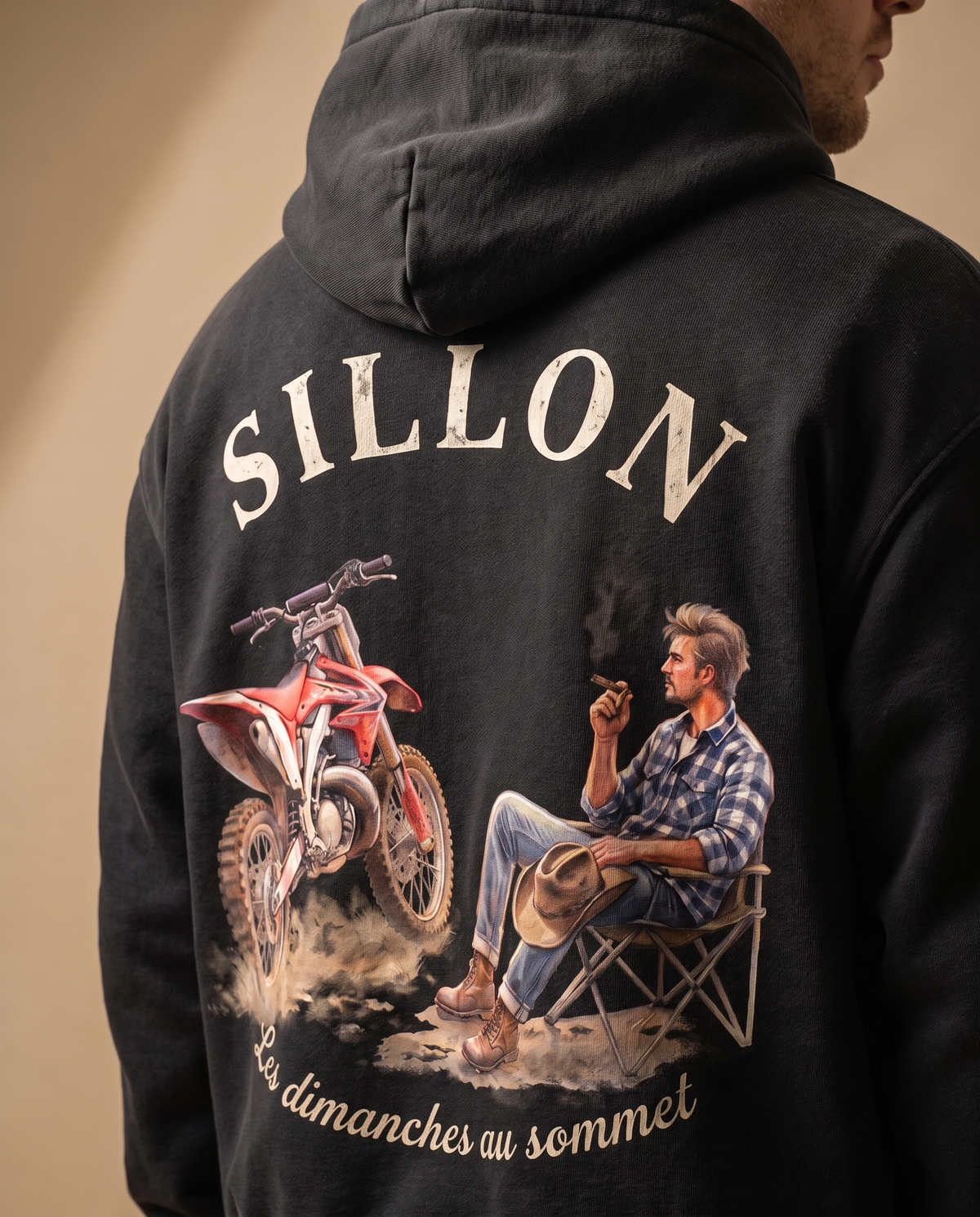 Hoodie lourd « Les Dimanches au sommet » — noir délavé