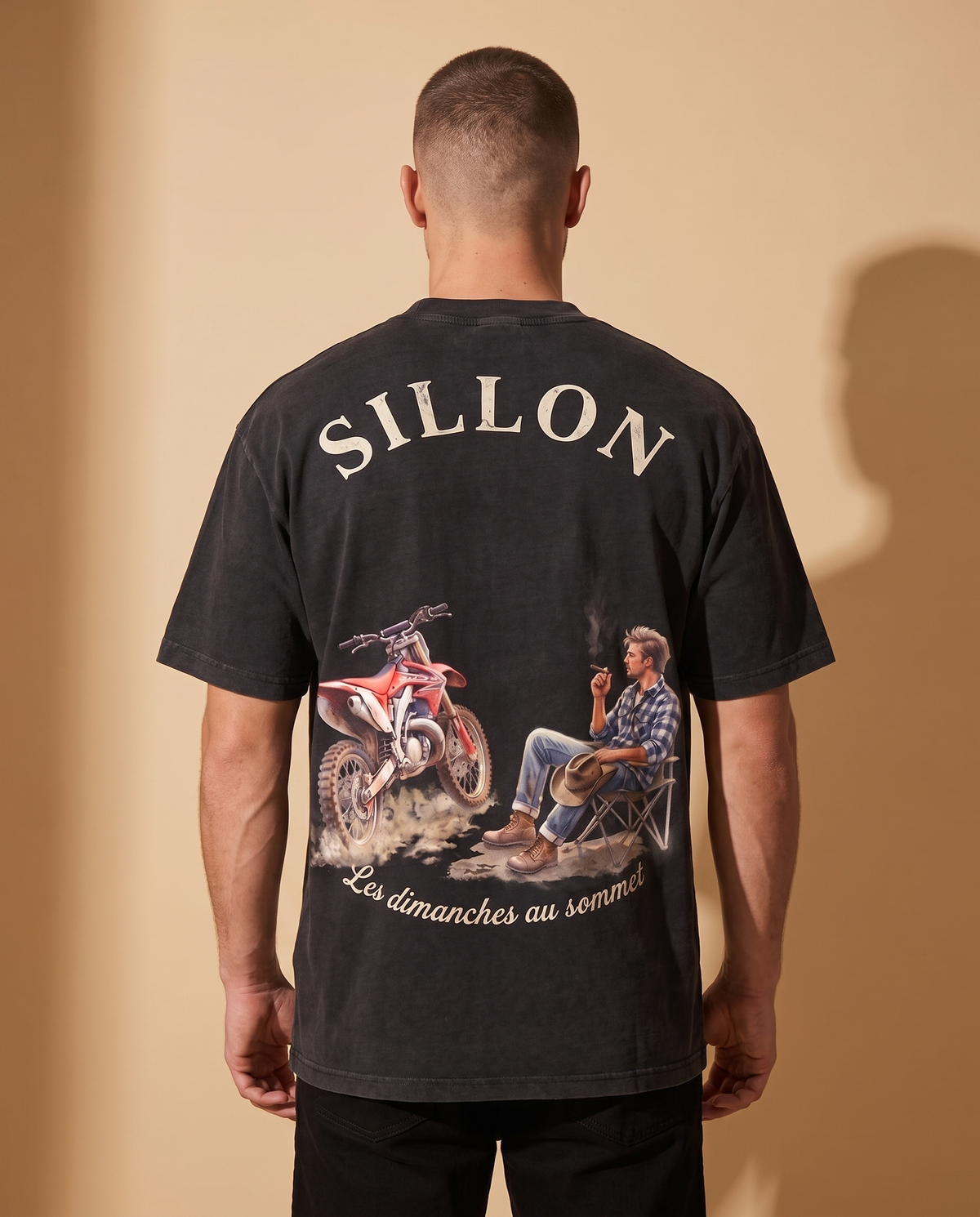Tee lourd « Les Dimanches au sommet » — noir délavé